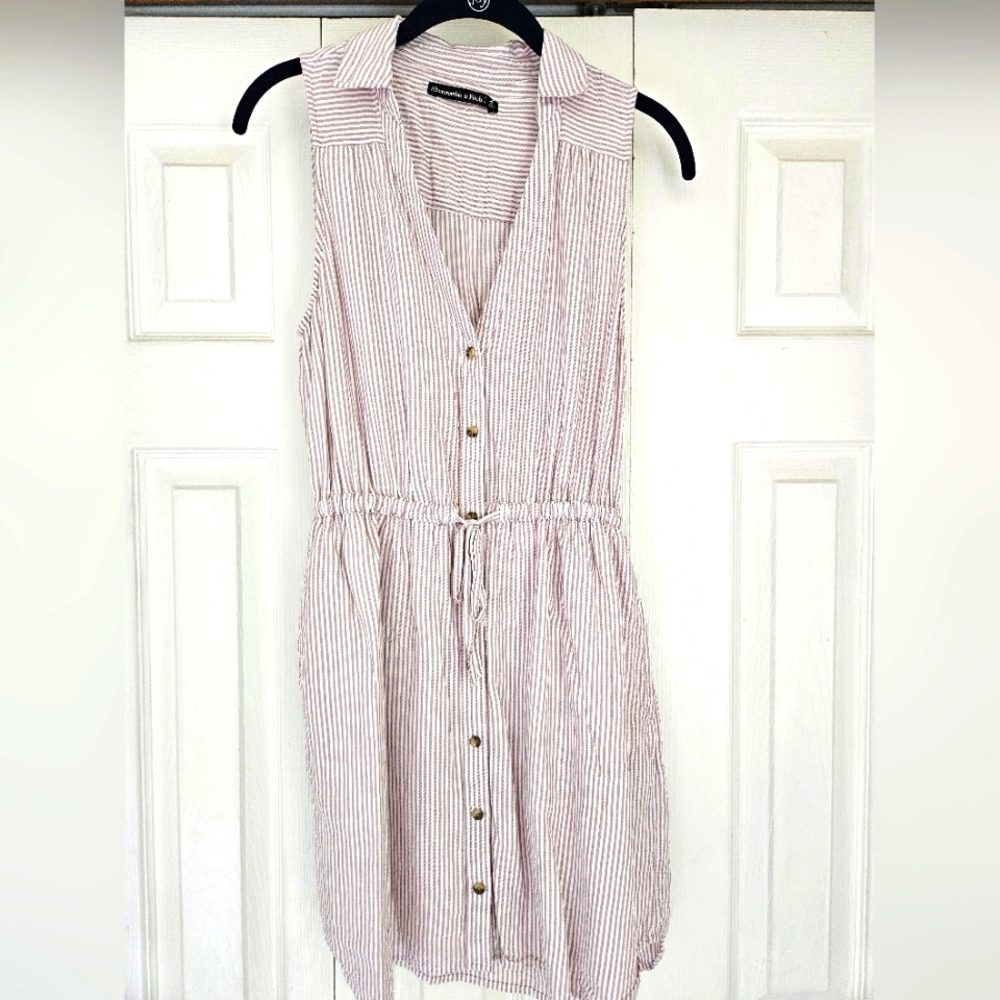 Abercrombie & Fitch womens pink button down dress size small